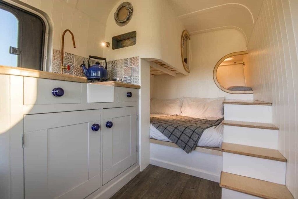Zo transformeer je een Mercedes-Benz Sprinter uit 2012 tot een rijdend huis