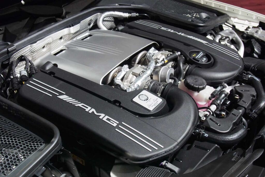 2017-Mercedes-AMG-C63-Cabriolet-Engine-03