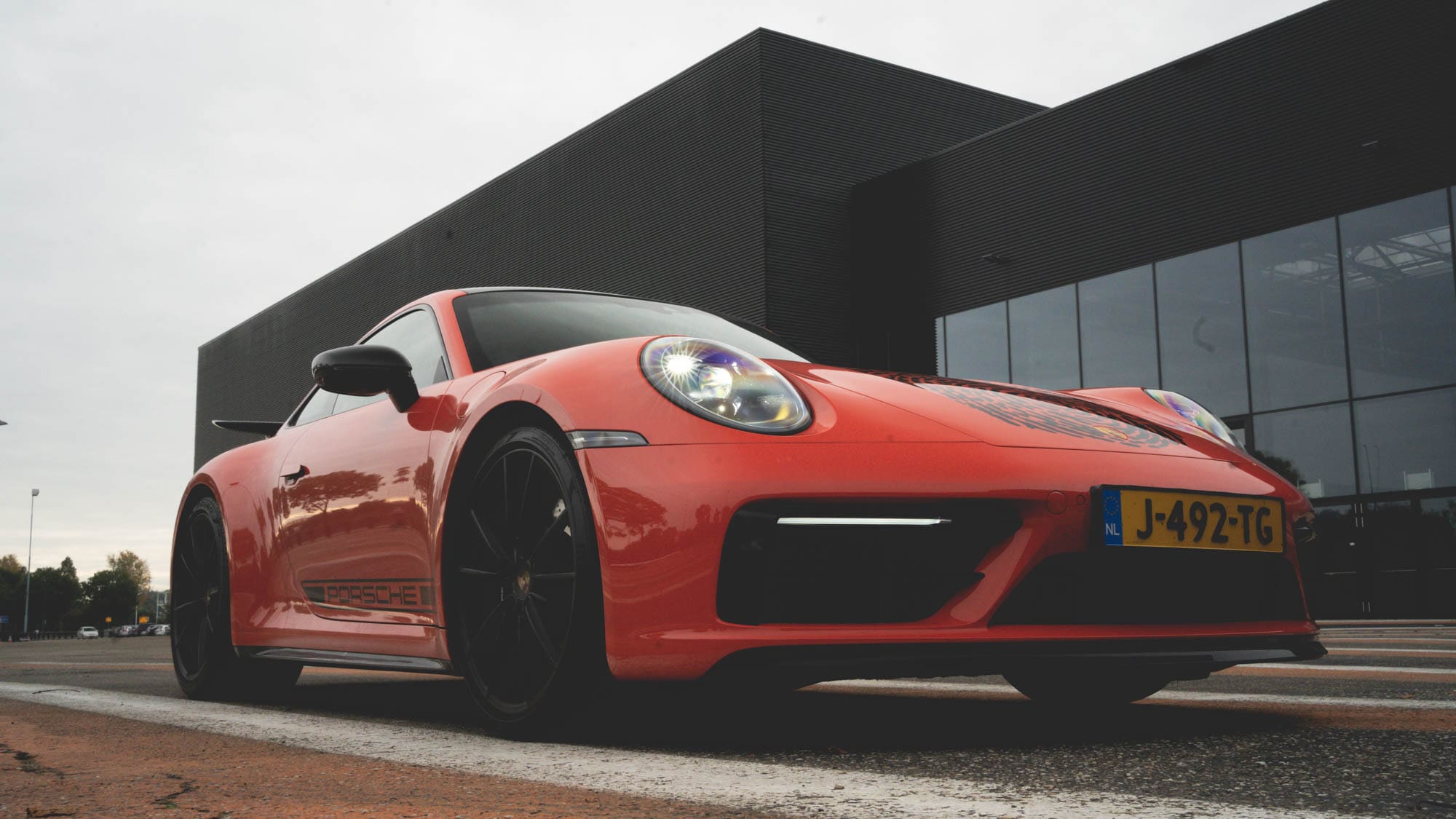 Porsche 911 Carrera S: magnifiek lijnenspel, race-eigenschappen en historie