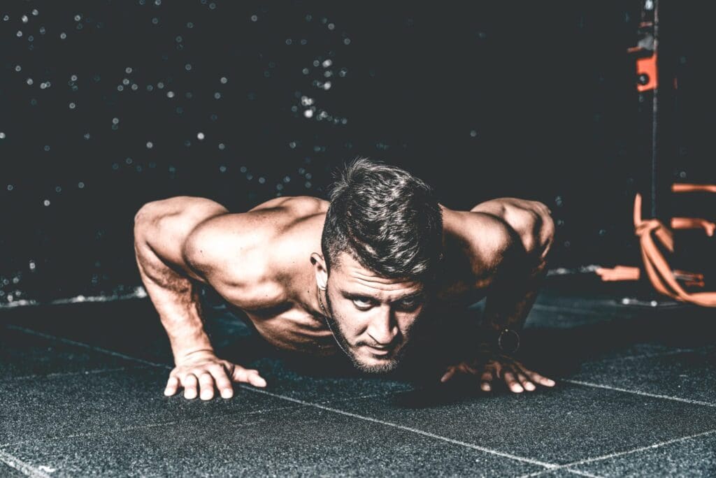 Zo ziet je lichaam eruit als je 30 dagen lang 300 push-ups per dag doet