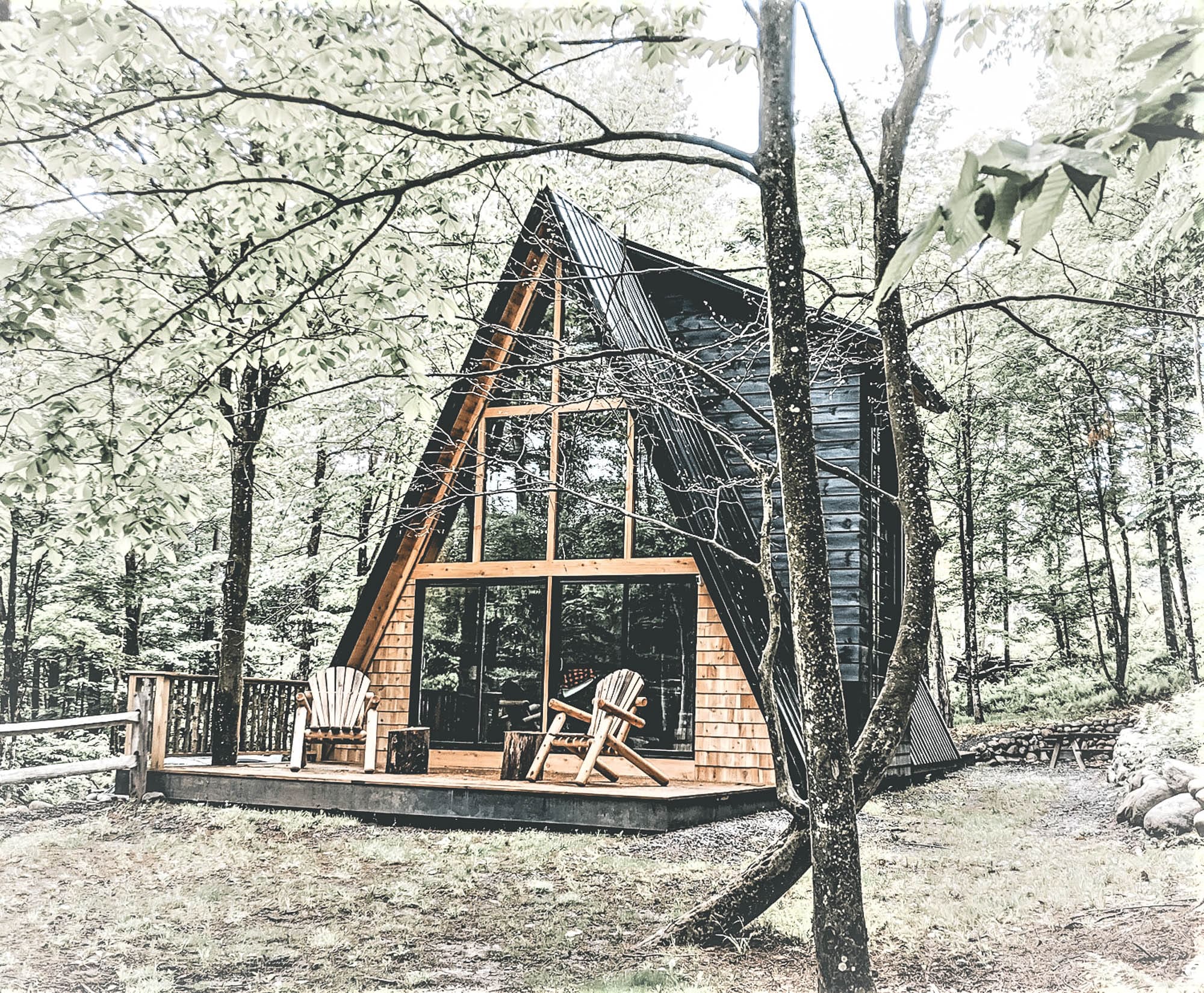 Airbnb, Airbnb Finds: romantische cabin in New York met buitenbed