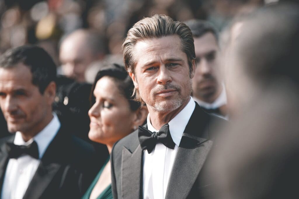 Waarom Brad Pitt altijd eet op het witte doek