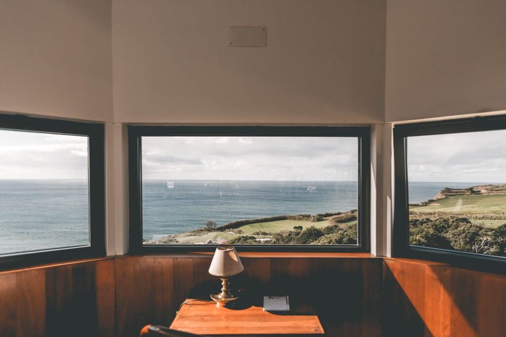 windmolen, <strong>Airbnb Finds:</strong> Portugese windmolen omgetoverd tot brute woning