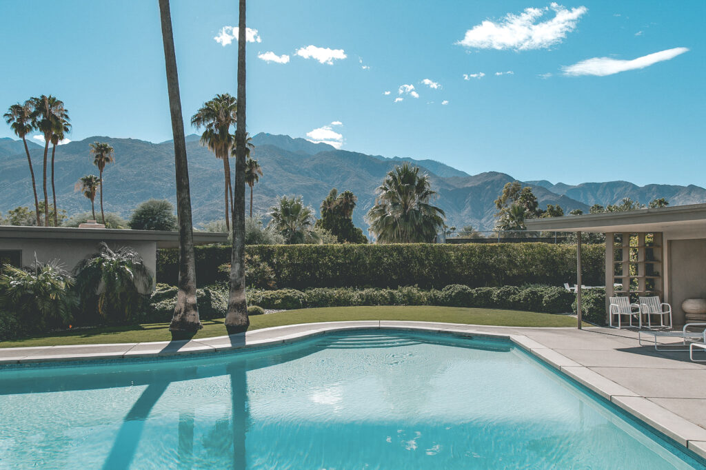 Frank Sinatra, <strong>Airbnb Finds:</strong> de legendarische jaren &#8217;40 villa van Frank Sinatra
