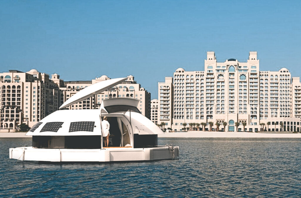 James Bond-vibes: floating hotel suites van Anthenea