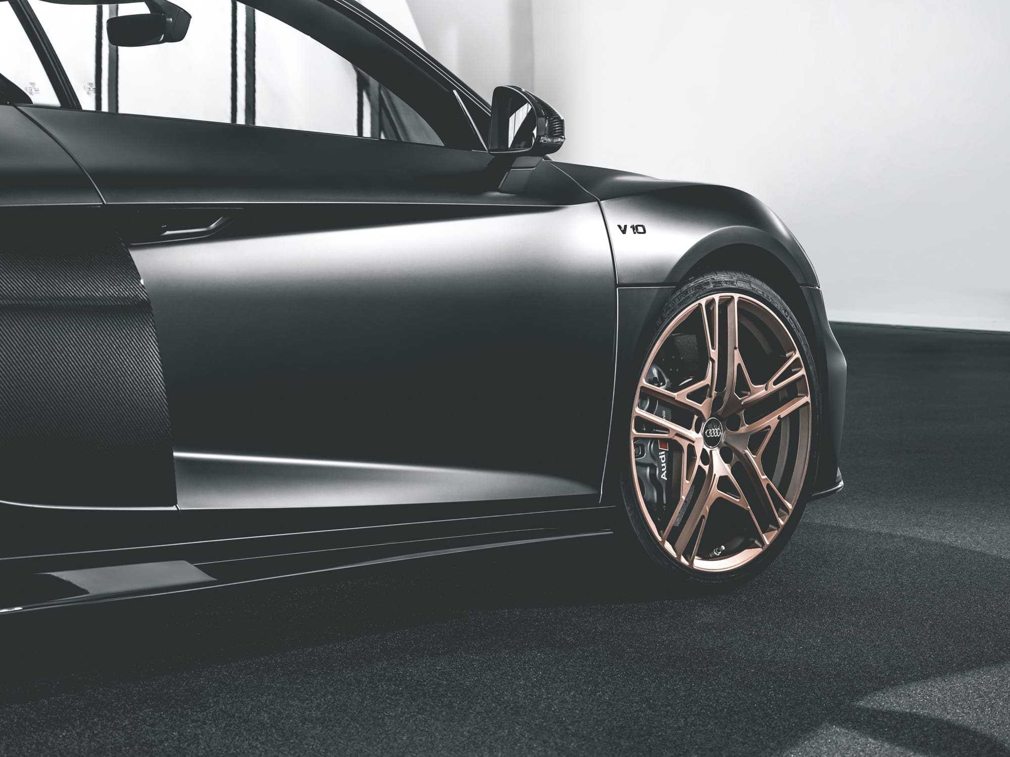 Audi viert feest en bouwt een R8 V10 Decennium