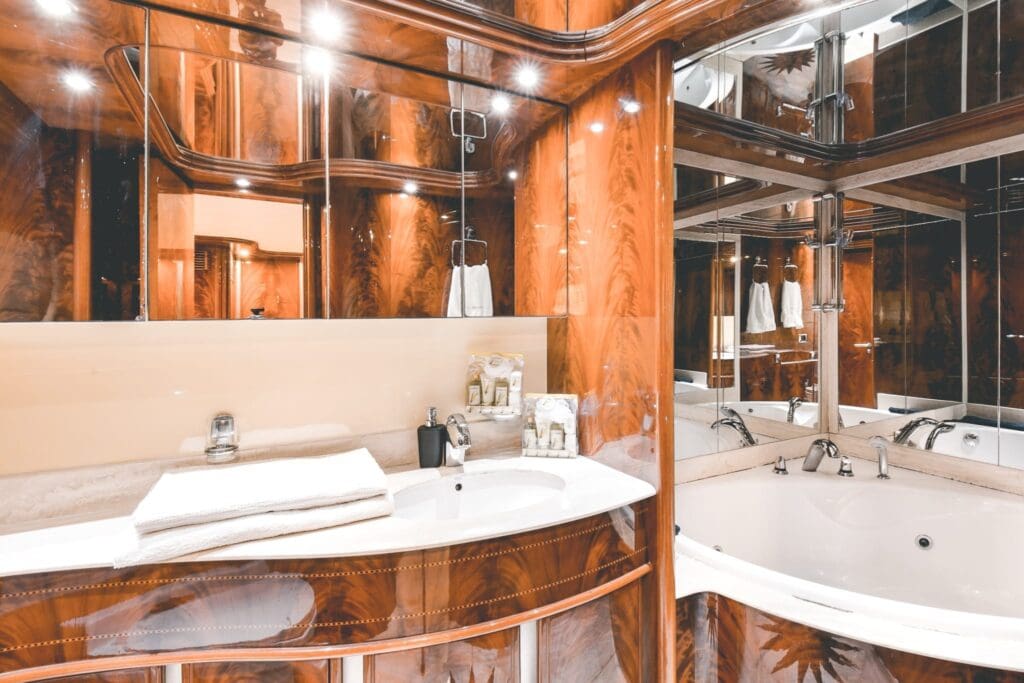 jacht in Barcelona, Airbnb Finds: een prive jacht in Barcelona