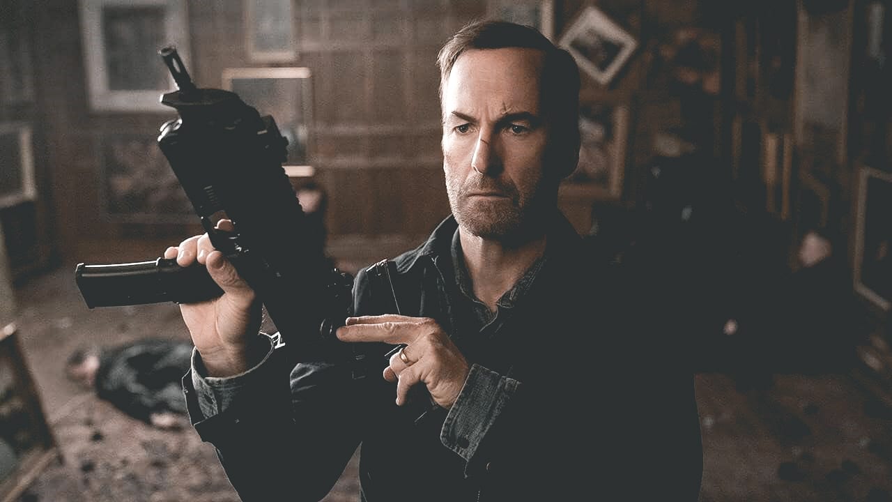 Bob Odenkirk schittert in de brute trailer van actiethriller Nobody 