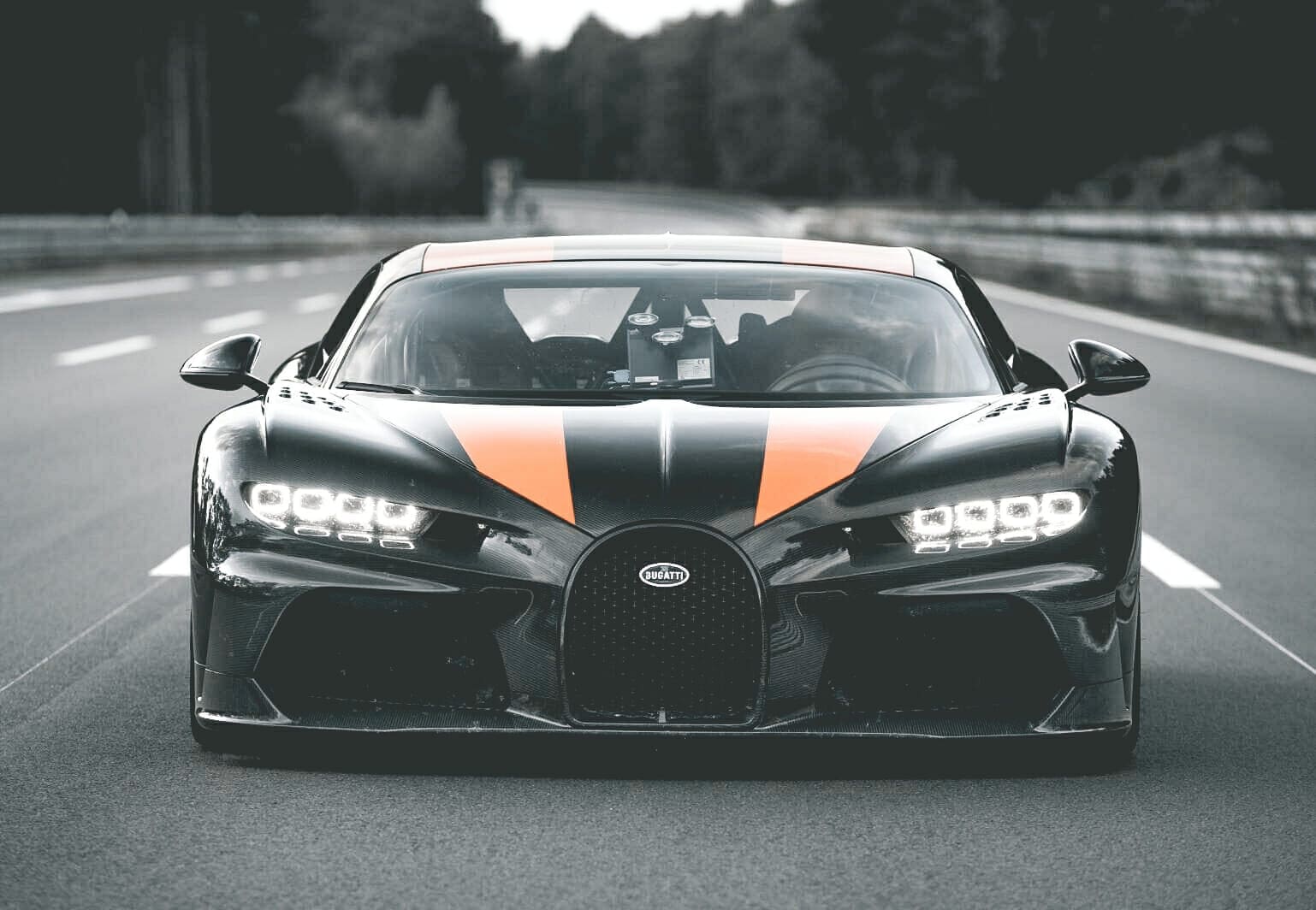 Bugatti Chiron gaat over de 300 mph grens heen!