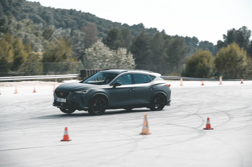 Getest in het zonnige Barcelona: De CUPRA Formentor plug-in hybrid