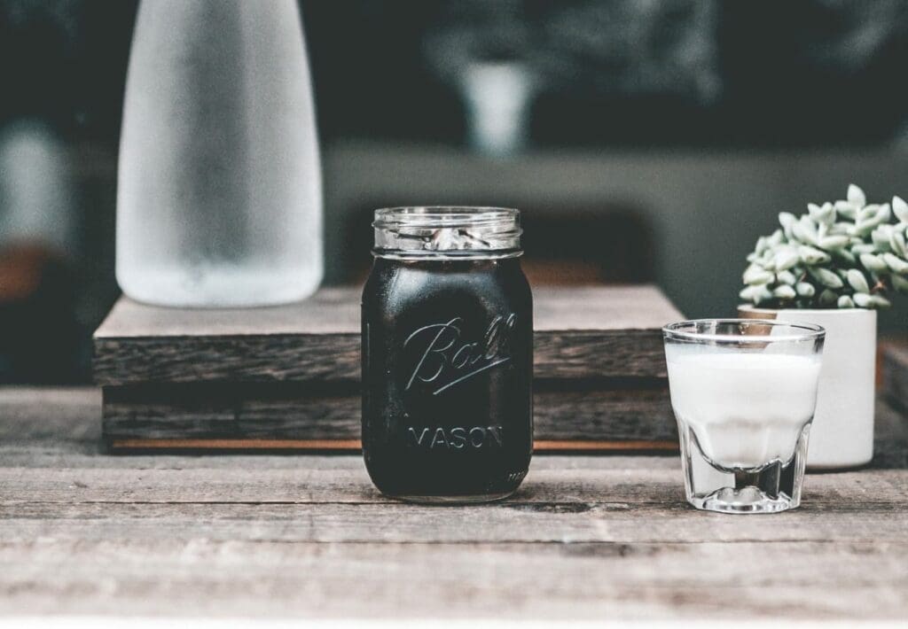 Waarom cold brew koffie je go-to caffeine shot gaat worden