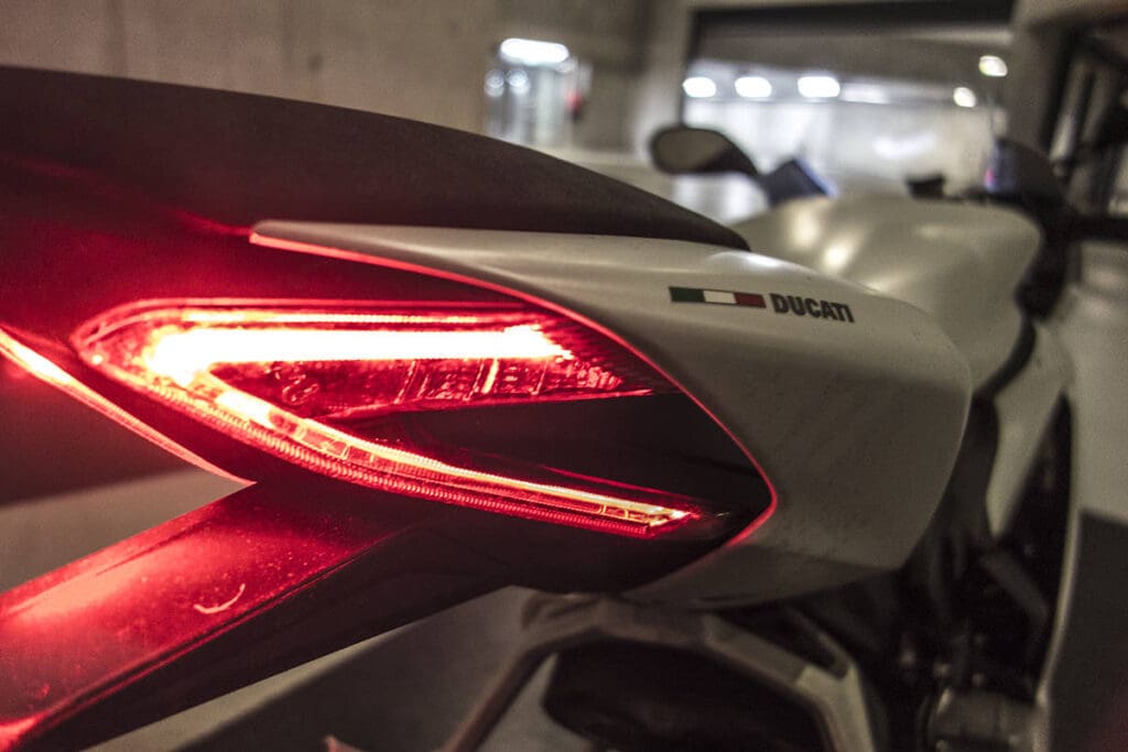 Ducati Panigale 959 11