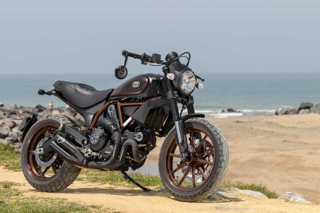 De Limited Ducati Scrambler Italia Independent