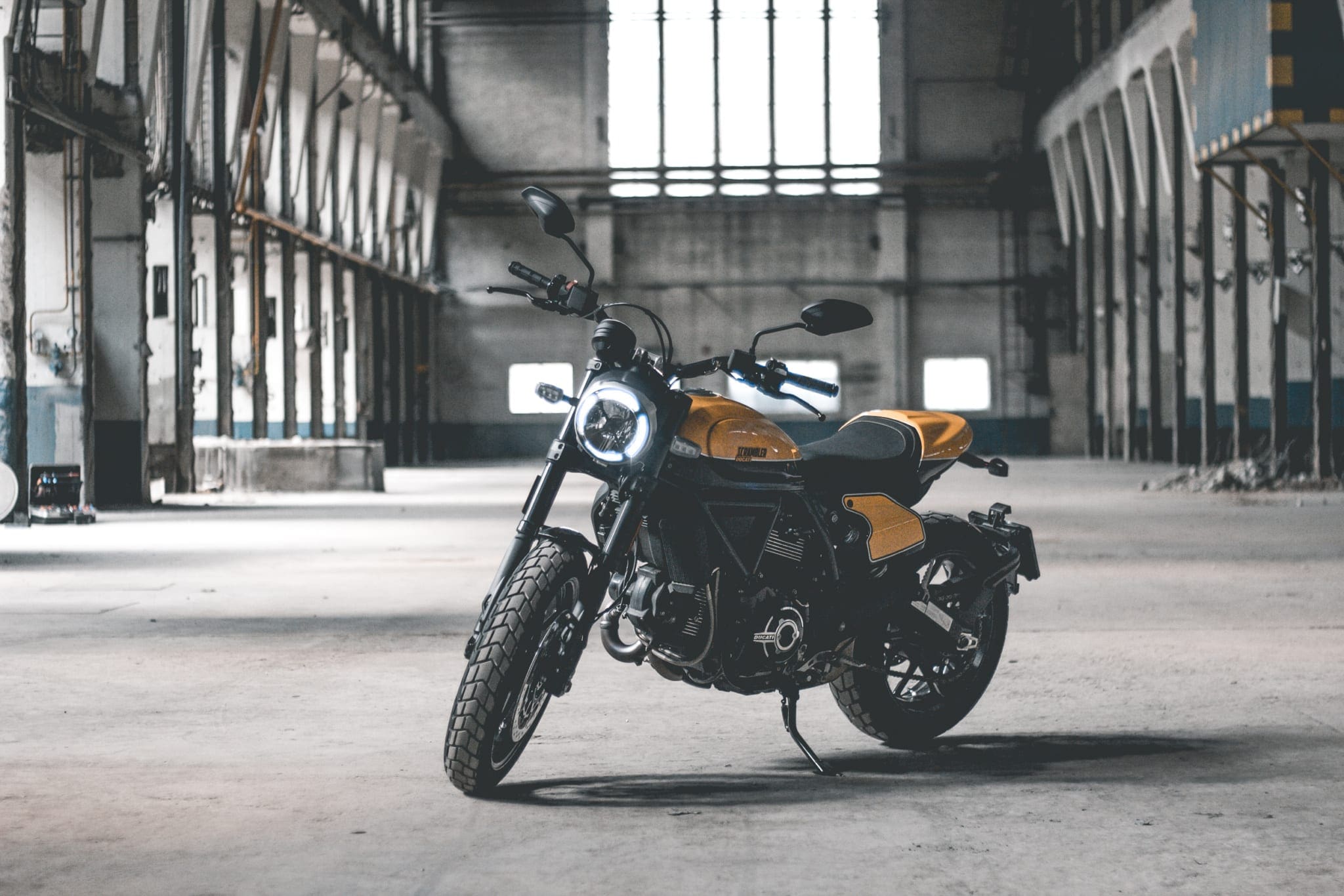 Ducati’s Scrambler Full Throttle is Black and Yellow on point