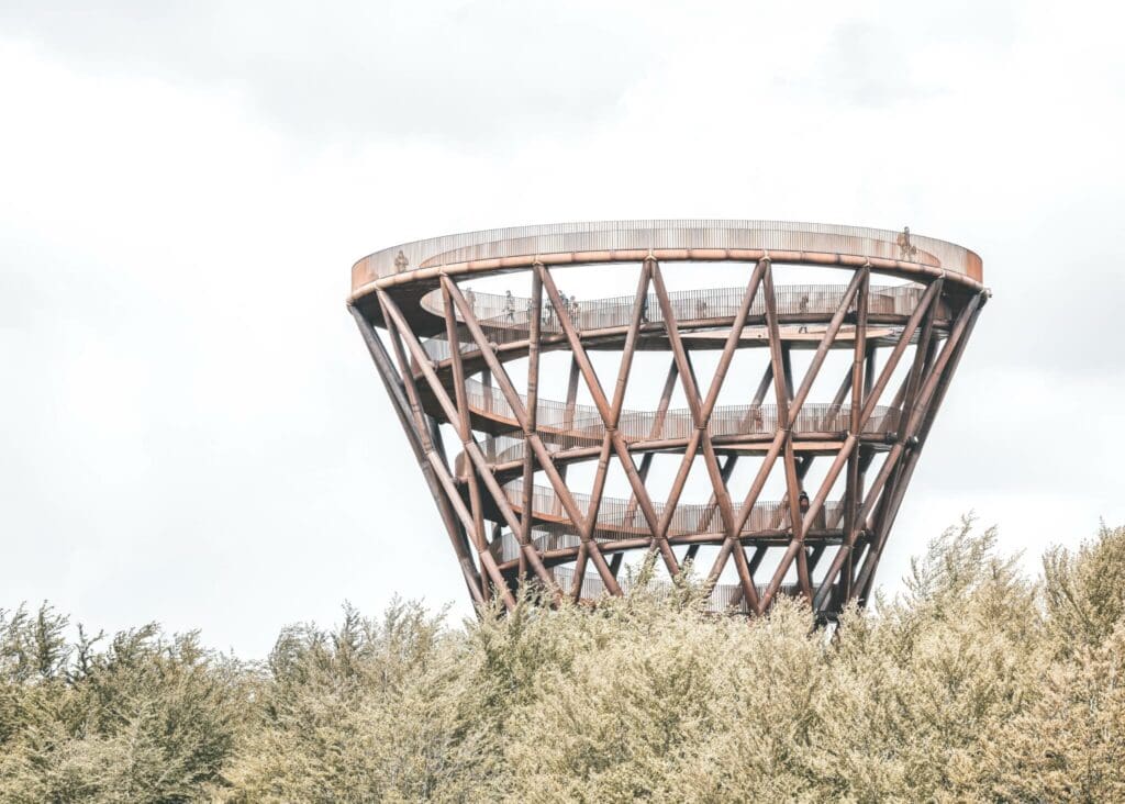 Deze uitkijktoren in Denemarken is er een van hoog niveau