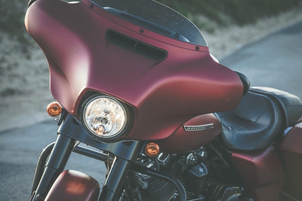, Met de 2019 Harley-Davidson Street Glide Special door Bretagne