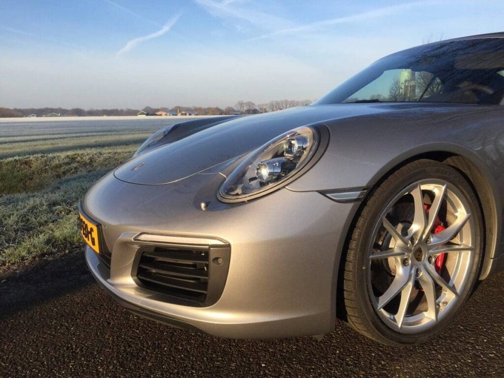 Porsche 911 Carrera S - Training - Manify8