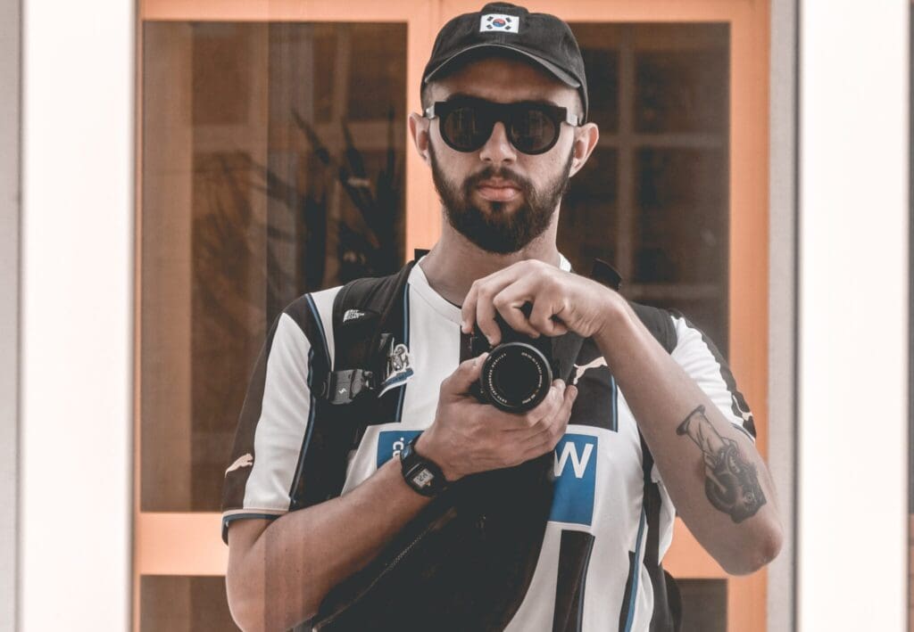 Insta-account laat zien hoe influencers zichzelf voor schut zetten
