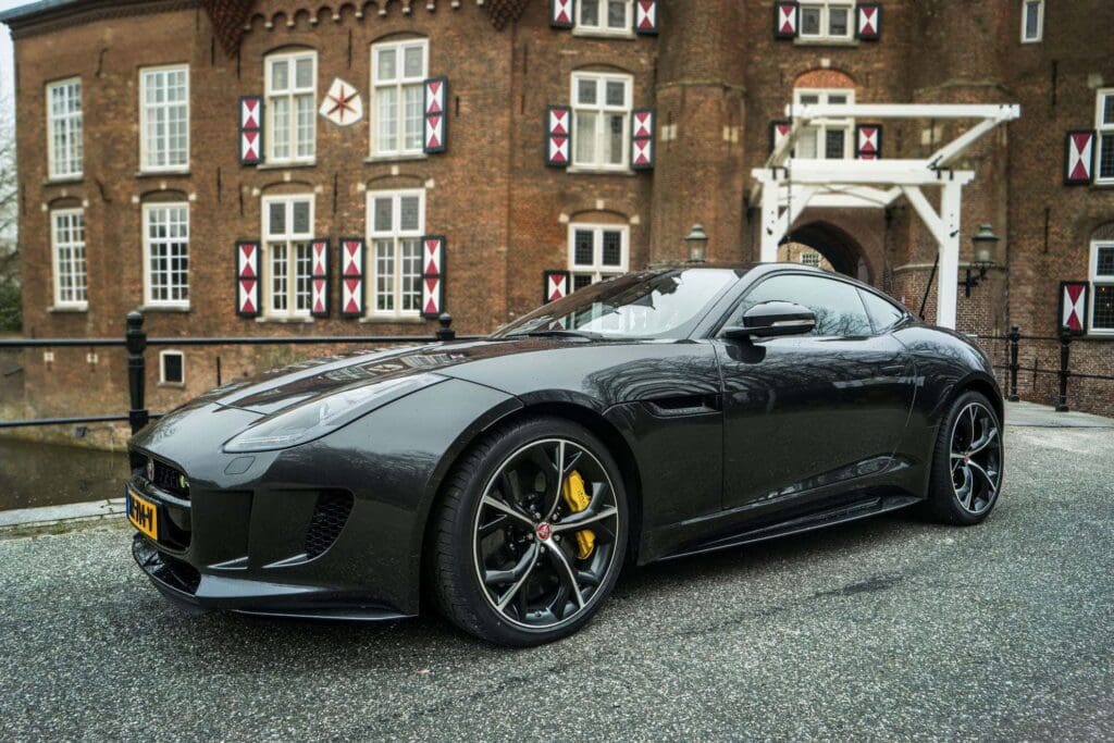 Jaguar F-type-9