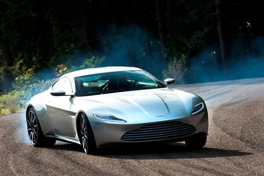 James-Bond-Aston-Martin-DB10-Spectre-te-koop-5