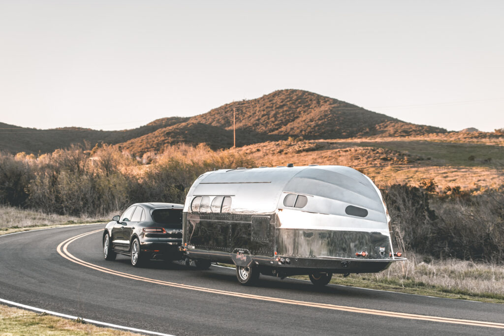 Ultraluxe caravan van aluminium is geinspireerd op superjachten