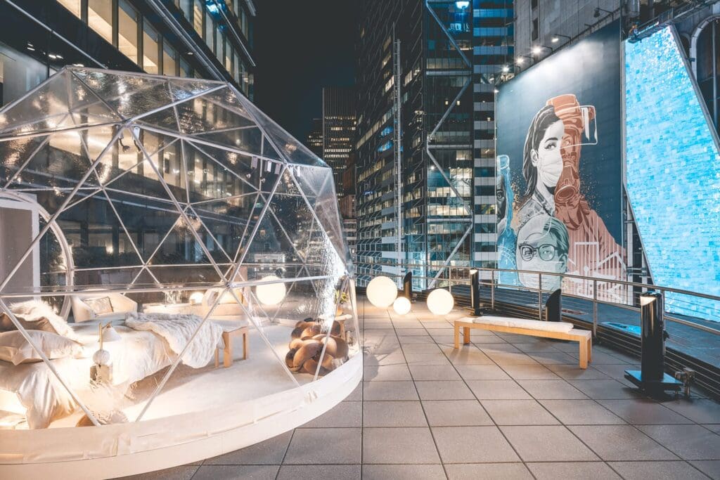 Airbnb Finds: slapen op Times Square of in de grootste speelgoedwinkel van NYC