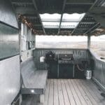 hottub, Airbnb Finds: ultieme retro caravan met Land Rover-hottub