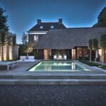 landhuis, Dit brute landhuis is een aaneenschakeling van luxueuze elementen