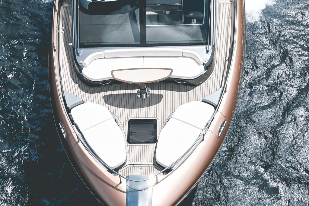 Lexus Yacht LY 650