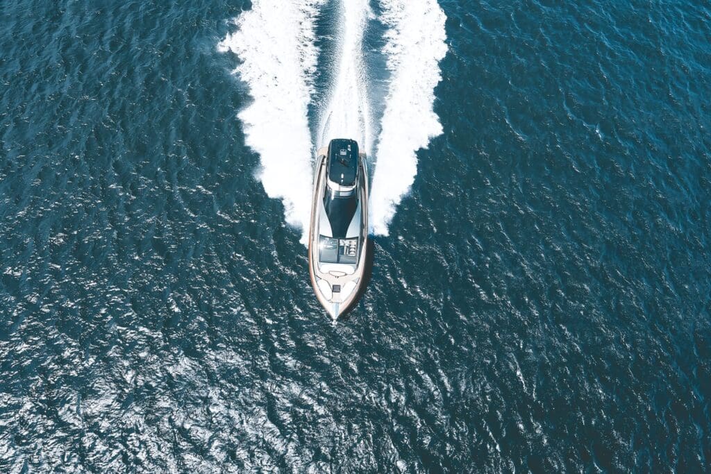 Lexus Yacht LY 650