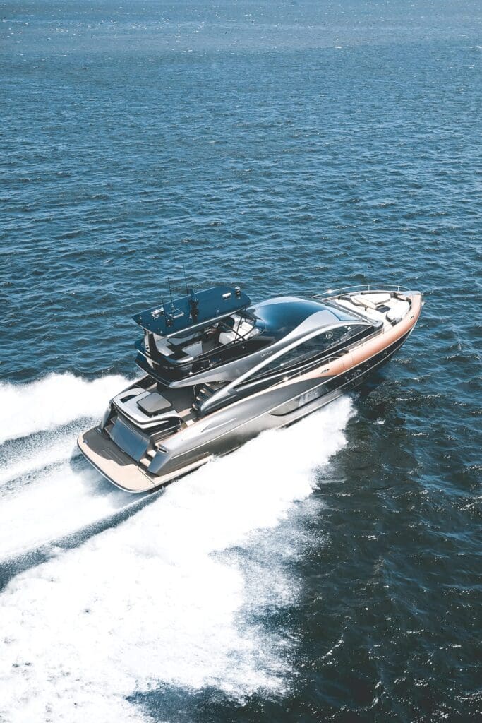 Lexus Yacht LY 650