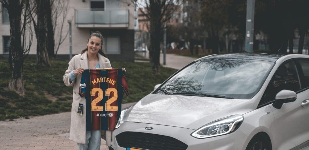 We spraken Lieke Martens in Barcelona over haar nieuwe auto en leven als profvoetbalster