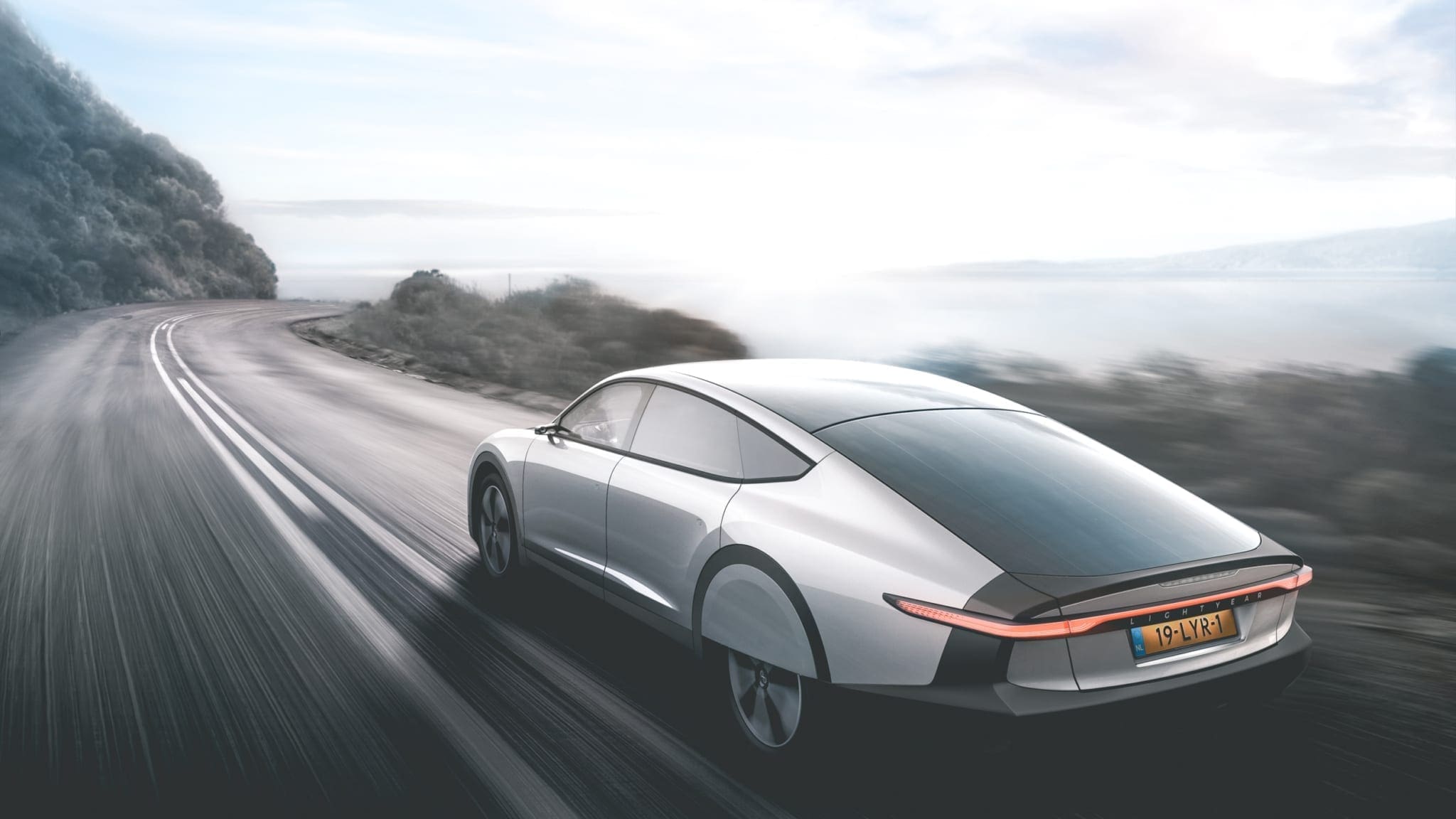 Lightyear One is de eerste zonneauto voor lange afstanden