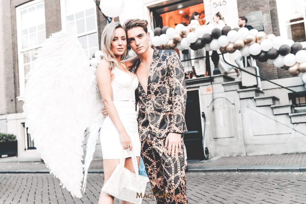 , Een sleep-over party met de mooiste vrouwen van Nederland
