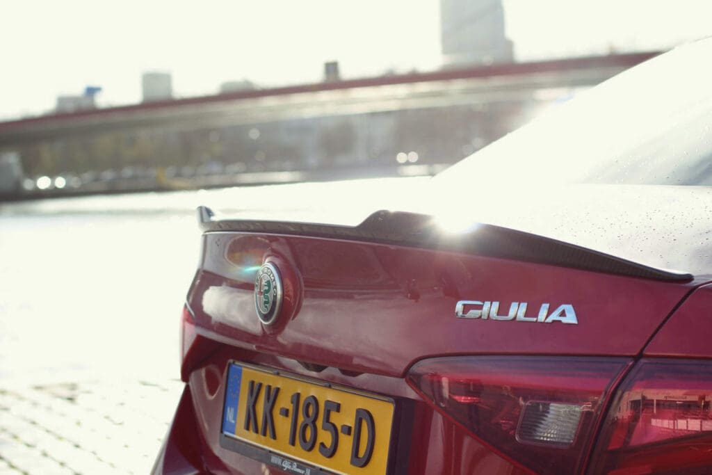 manify-alfa-romeo-giulia-q12