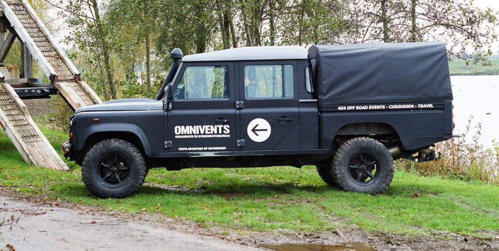 Manify Land Rover Defender2