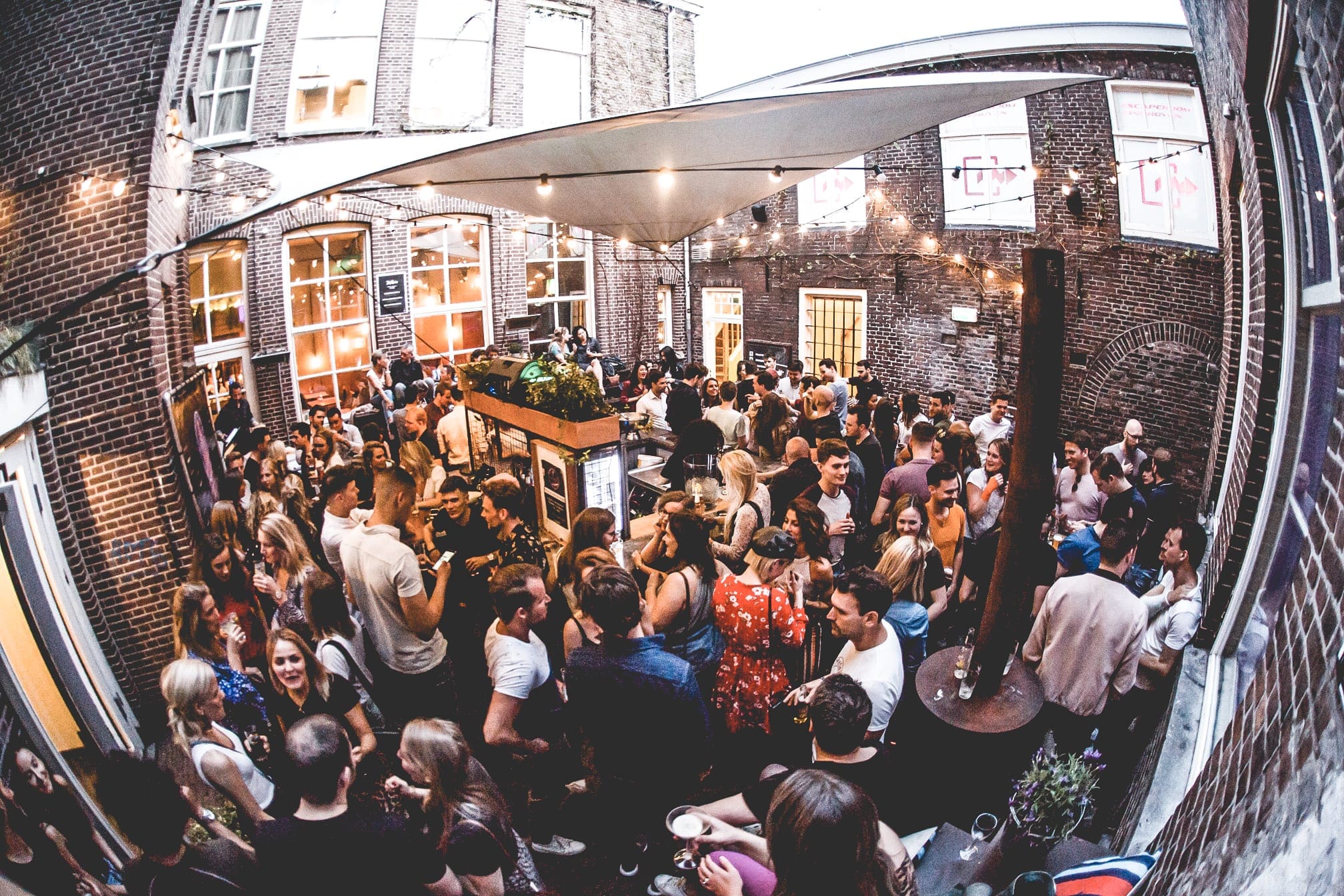 MANIFY: Out of office, Oude Rechtbank Eindhoven [19-04-2019]