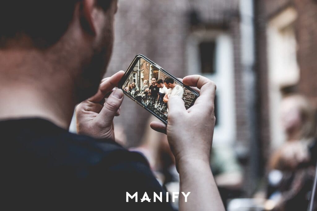 , MANIFY: Out of office, Oude Rechtbank Eindhoven [19-04-2019]