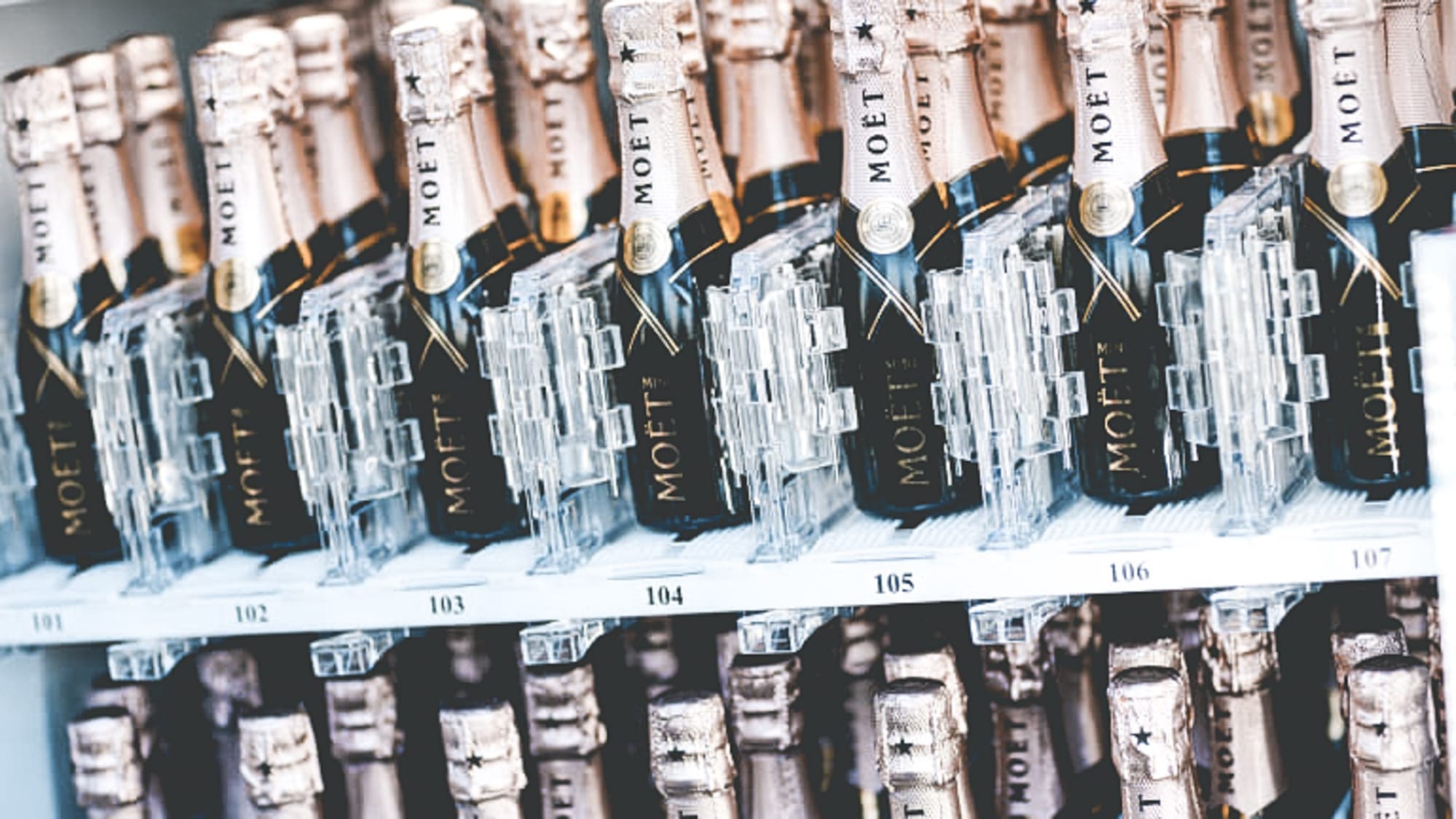 Vier kerst en NYE als een koning met deze Moet & Chandon Automaat