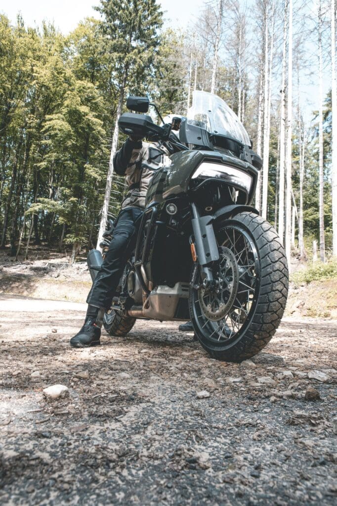luxemburg, Asfaltkrassen door Luxemburg met de nieuwste Harley&#8217;s