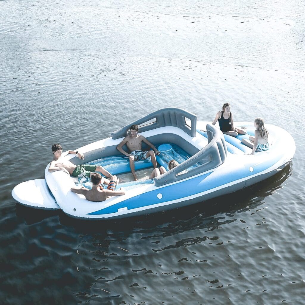 Met deze opblaasbare speedboot ben jij een koning op het water!