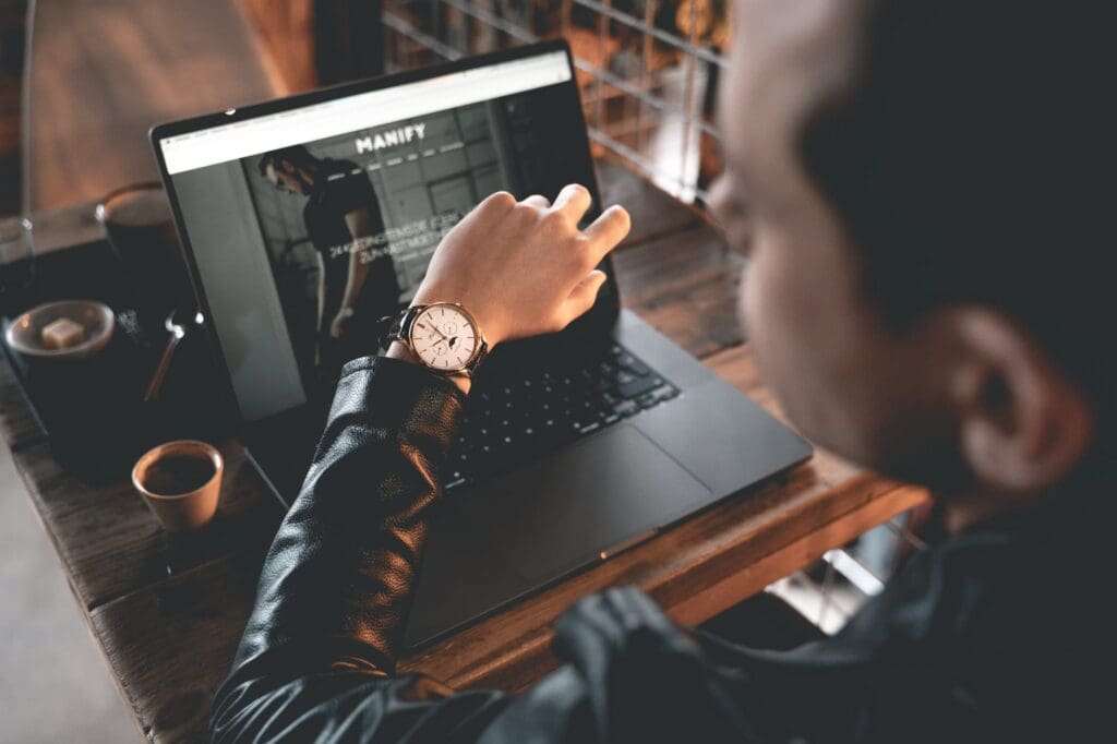 De klassieke horloges van Pacinni stralen luxe en stijl uit