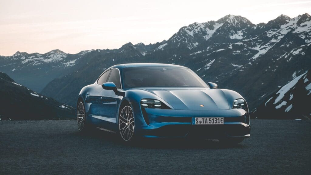 Dit abonnement laat je de brute Porsche Taycan huren