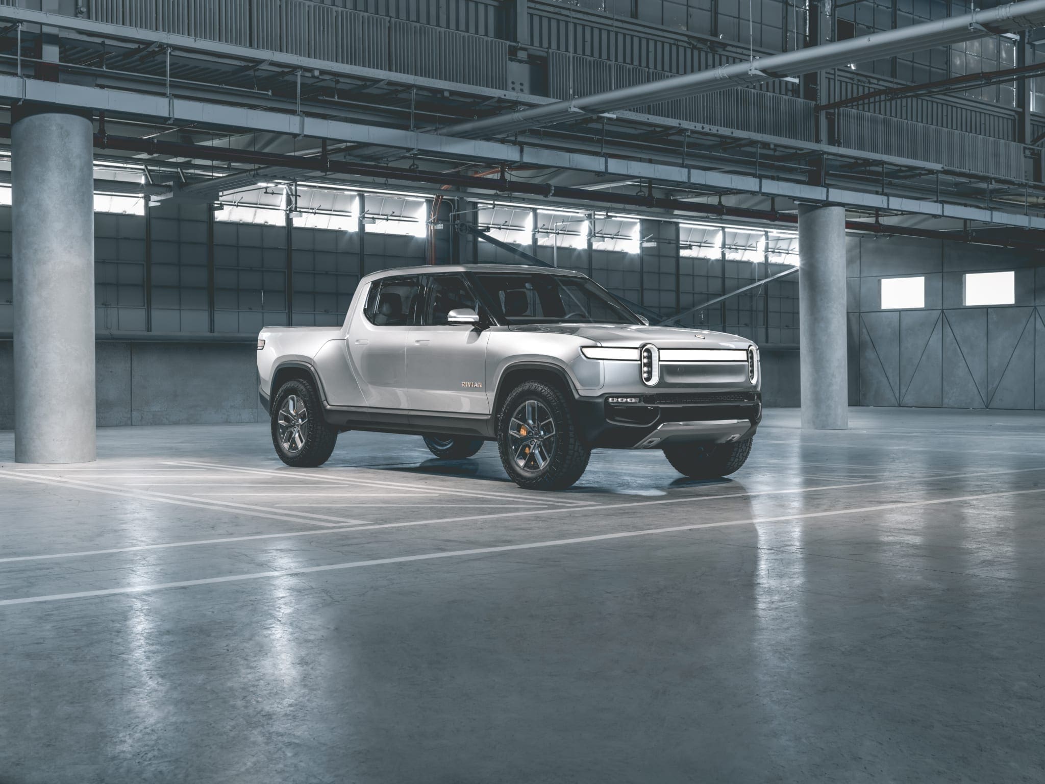Rivian bouwt de eerste serieuze elektrische pick-up en SUV