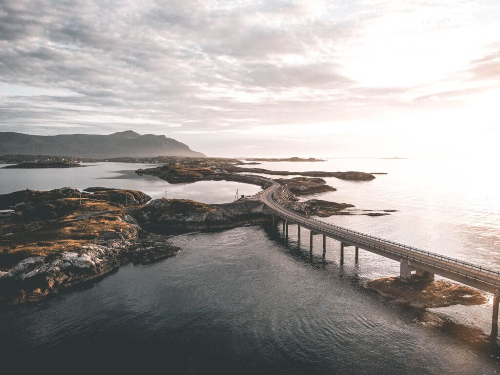 roadtrip door Noorwegen, Bucketlist-materiaal: meesterlijke foto&#8217;s van <strong>roadtripwalhalla Noorwegen</strong>