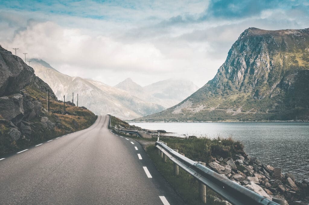 roadtrip door Noorwegen, Bucketlist-materiaal: meesterlijke foto&#8217;s van <strong>roadtripwalhalla Noorwegen</strong>