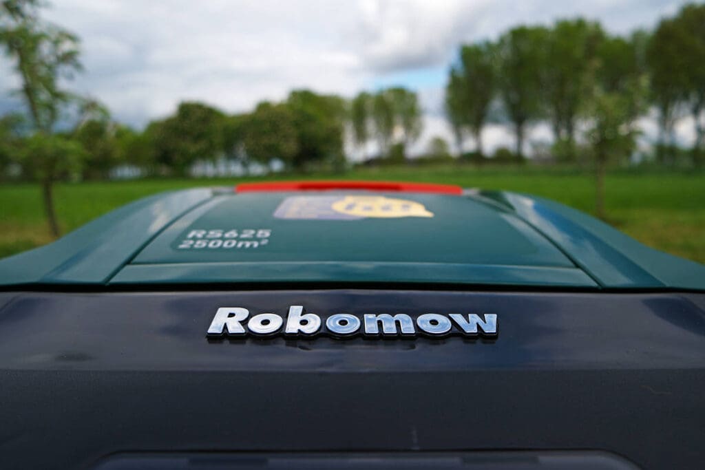 Robomow Manify