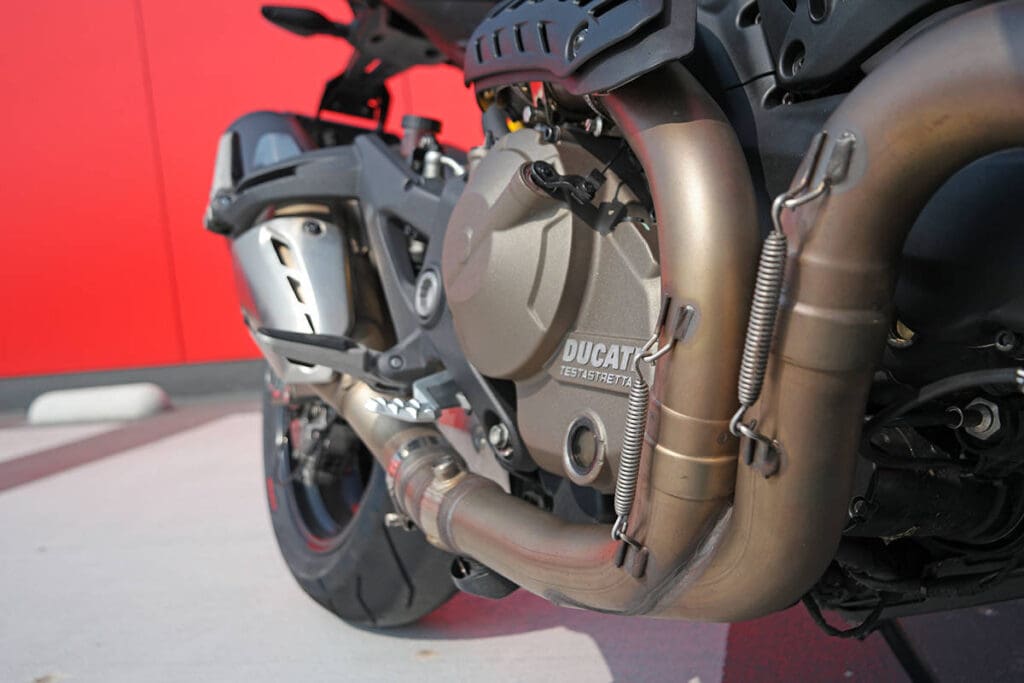 Ducati Monster 821 17