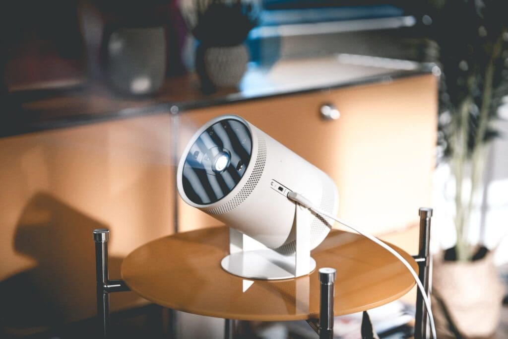 Samsung dropt draagbare mini-beamer met 100-inch beeld en speaker