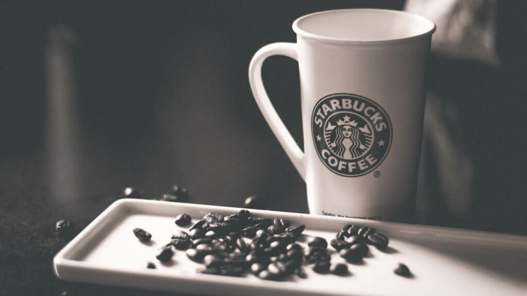 Dit is hoeveel Starbucks heeft verdiend met de koffiebeker in Game of Thrones
